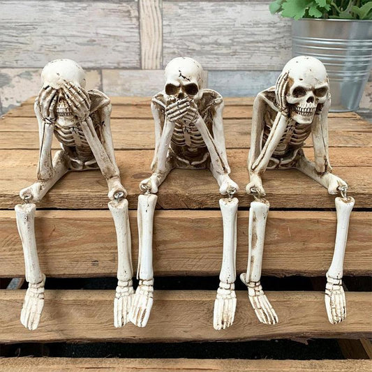 Skleleton Shelf Decor